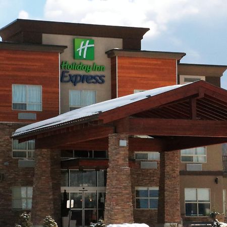 Holiday Inn Express Golden-Kicking Horse By Ihg Luaran gambar
