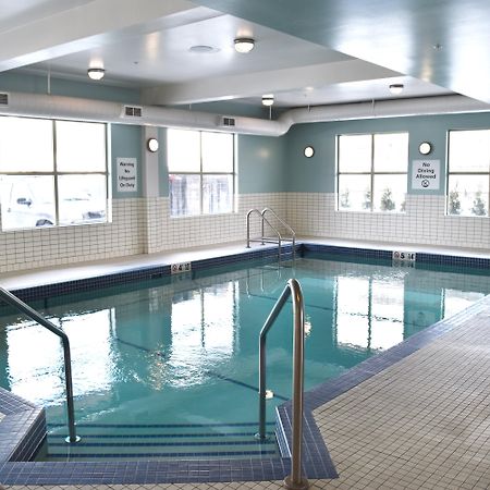 Holiday Inn Express Golden-Kicking Horse By Ihg Luaran gambar