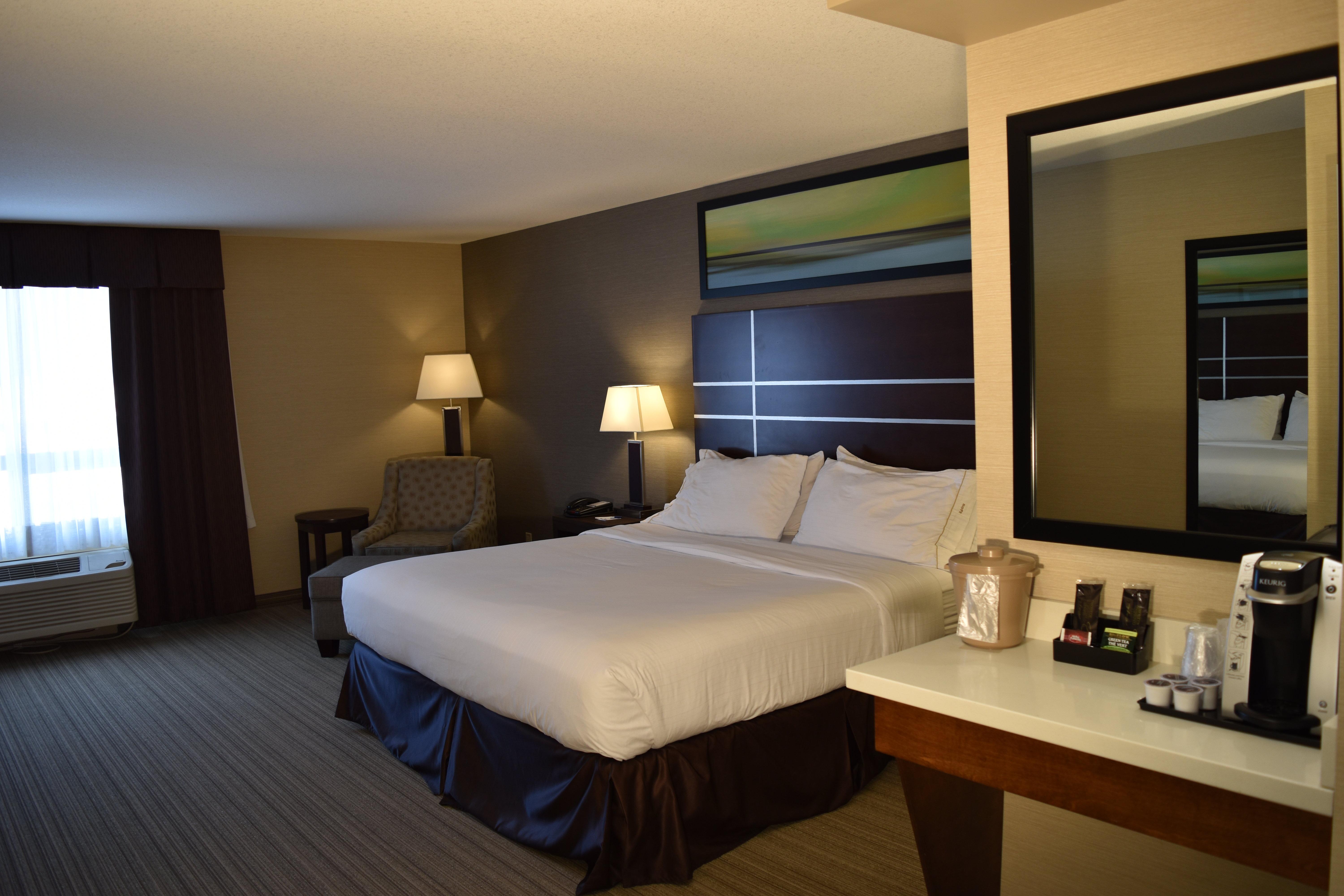 Holiday Inn Express Golden-Kicking Horse By Ihg Luaran gambar