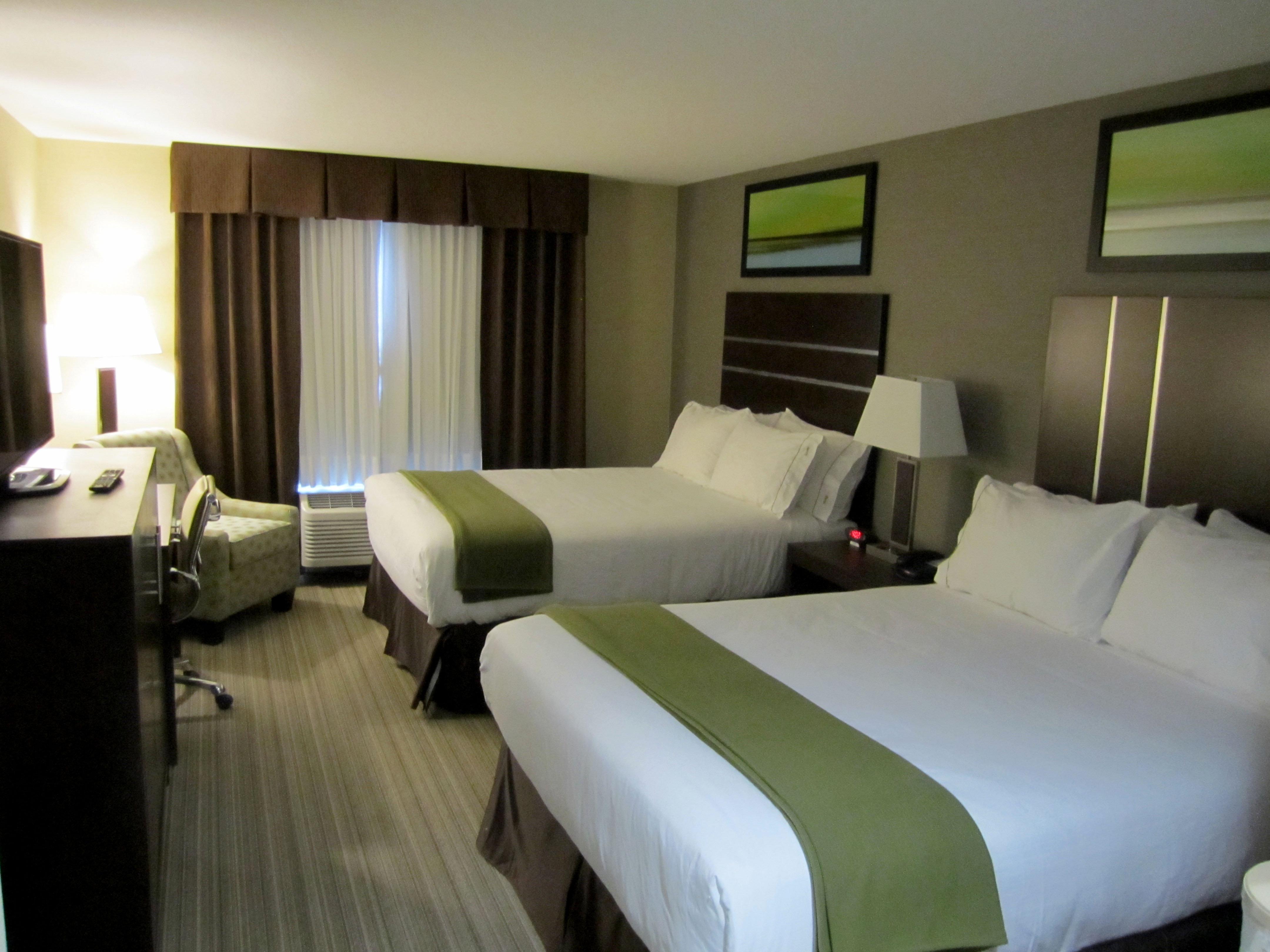 Holiday Inn Express Golden-Kicking Horse By Ihg Luaran gambar