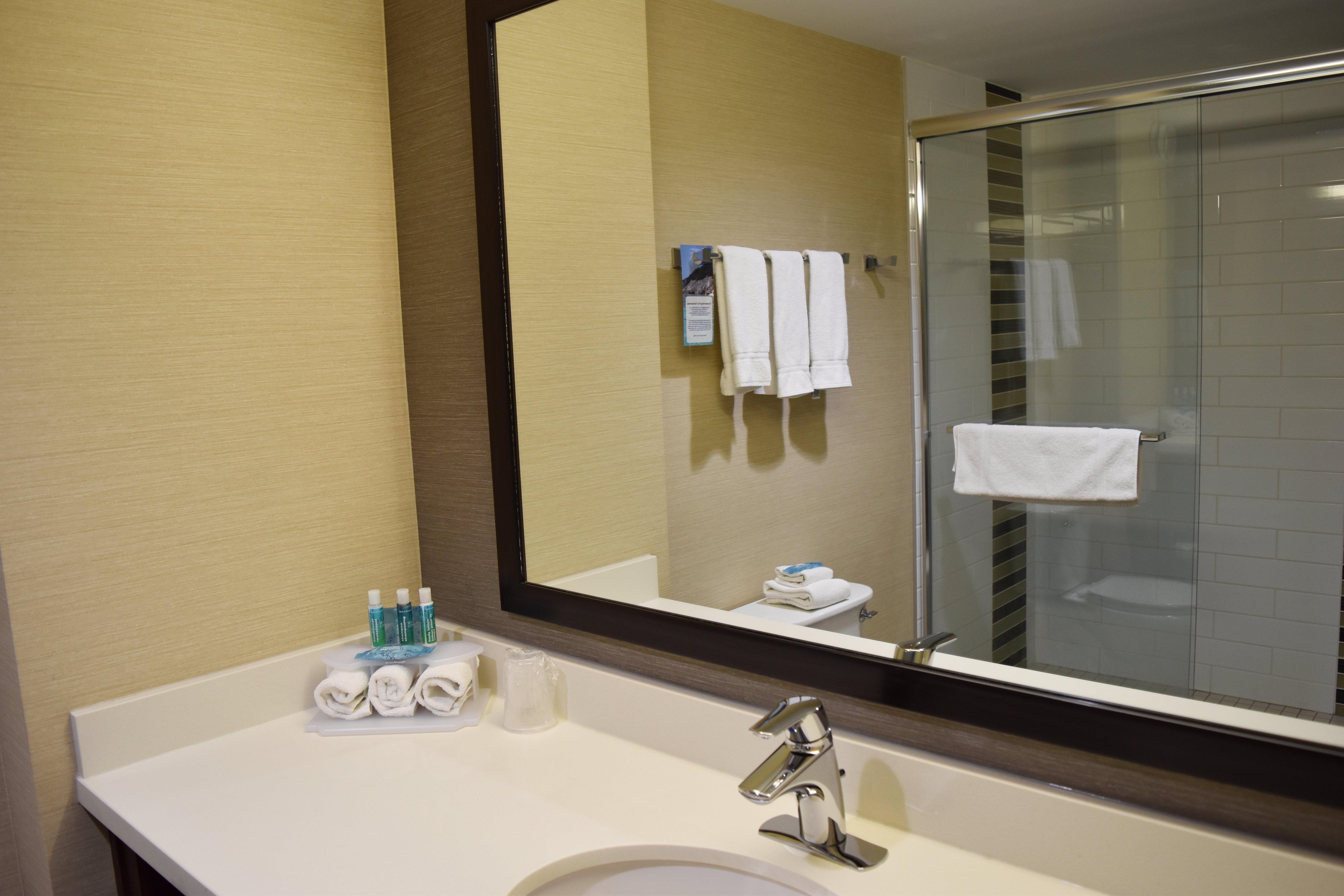 Holiday Inn Express Golden-Kicking Horse By Ihg Luaran gambar